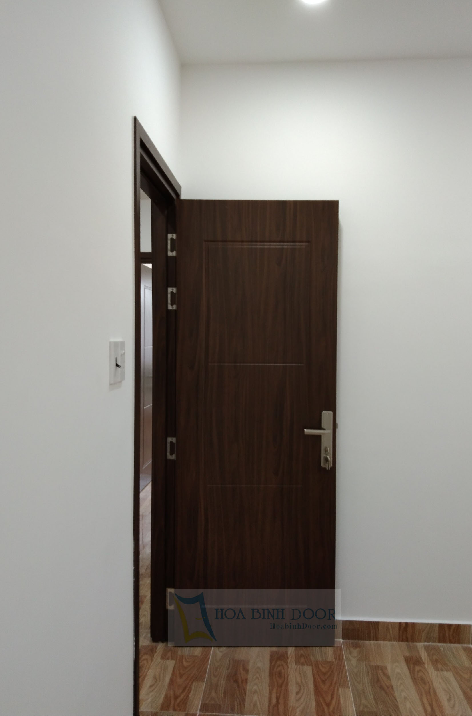 Giá Cửa Nhựa Composite Tại Quận 