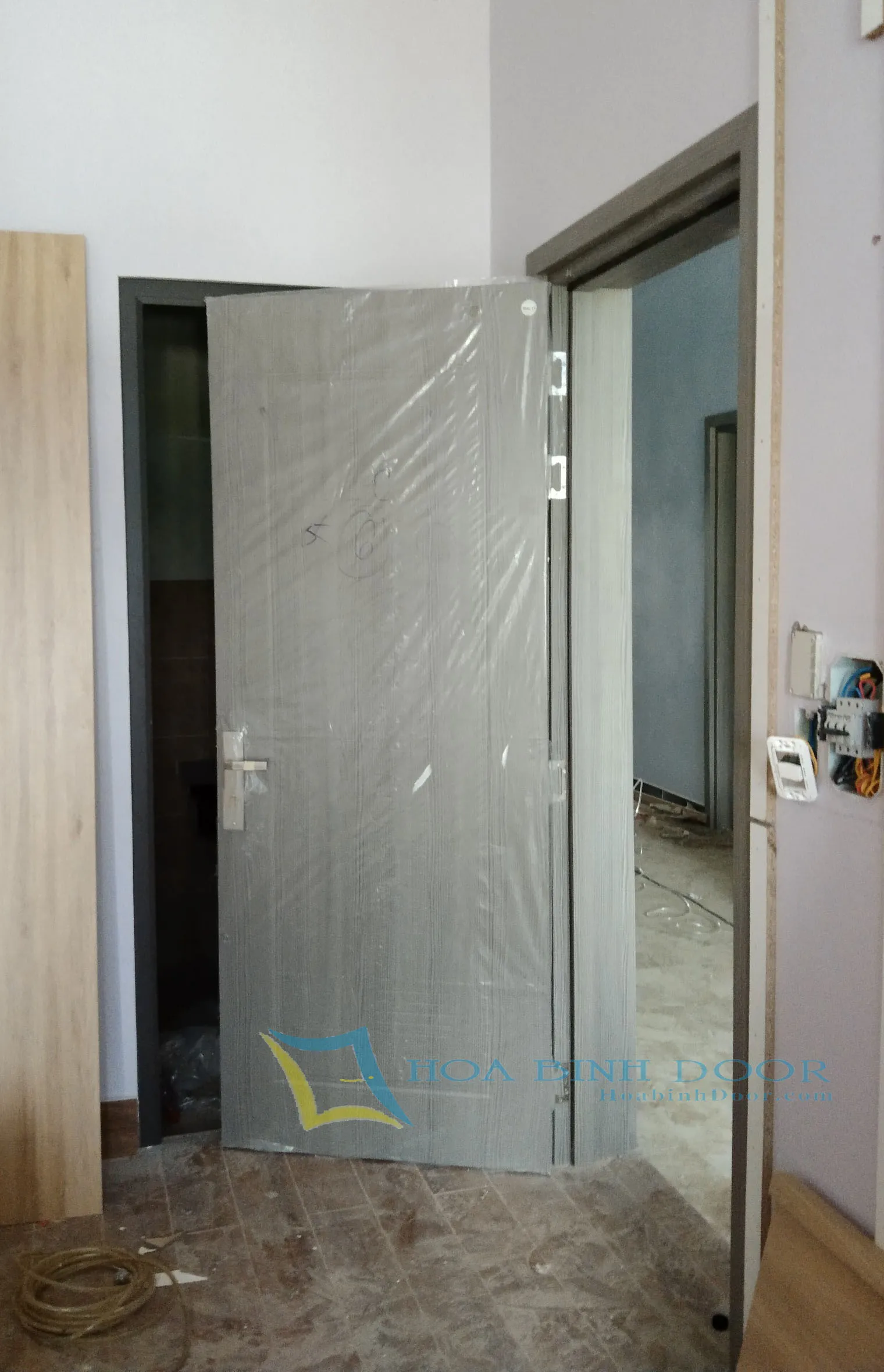 Cửa Nhựa Giả Gỗ Composite Giá Rẻ