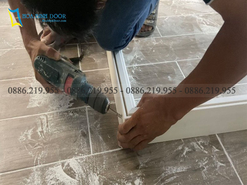 Hướng dẫn lắp cửa nhựa composite