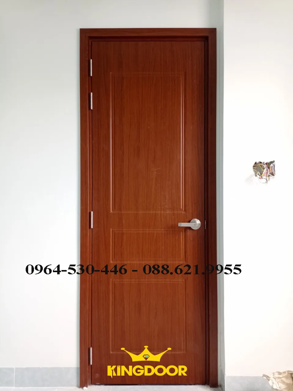 Cửa Nhựa Composite Chống Nước